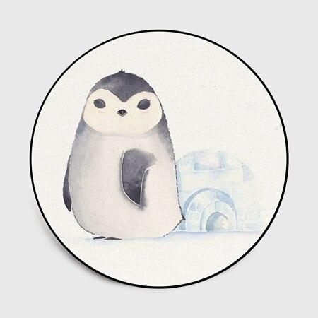 Bílý kulatý koberec s tučňákem