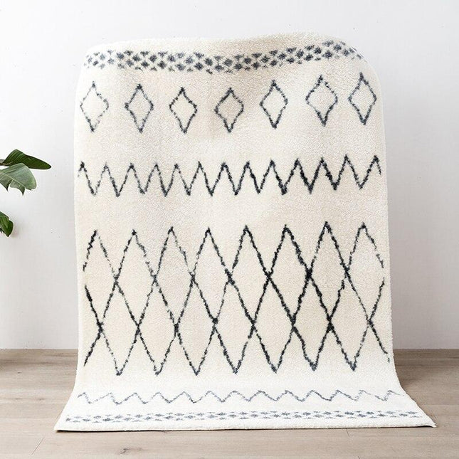 Elegantní berberský koberec s černými vzory