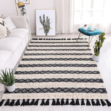 Černo-krémový berberský koberec s pruhy