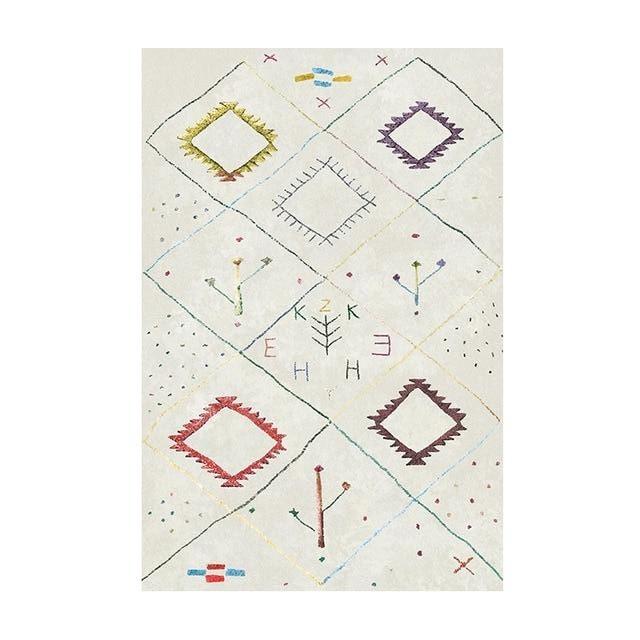 Bílý berberský koberec s barevnou výšivkou
