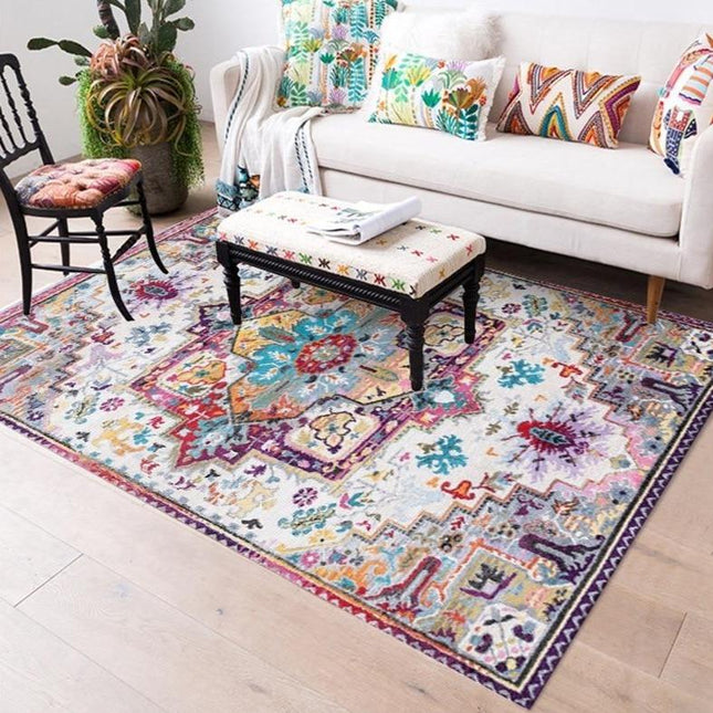 Barevný etnický koberec v boho stylu