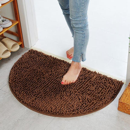 Hnědá půlkruhová koupelnová předložka