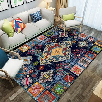 Modrý koberec s pestrým marockým motivem