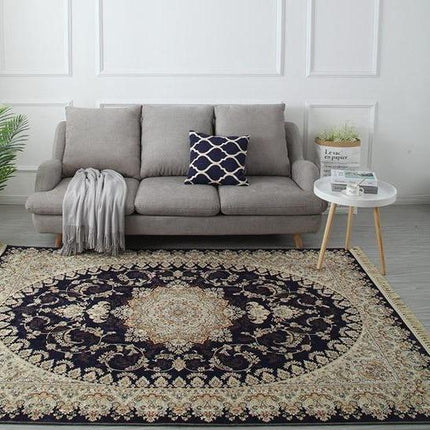 Černý perský koberec s ornamenty