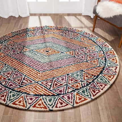 Kulatý vícebarevný koberec v boho stylu