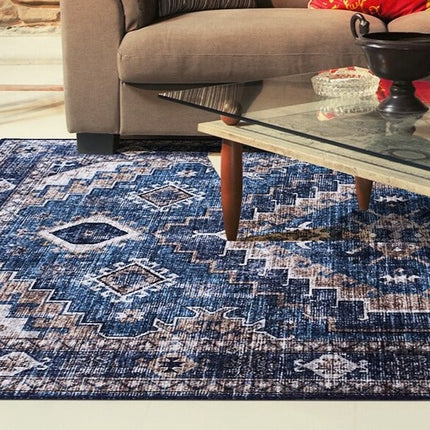 Modrý koberec ve vintage stylu